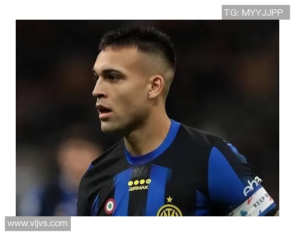 国米劳塔罗精准抢点助力球队逆转胜利展现超强进攻能力